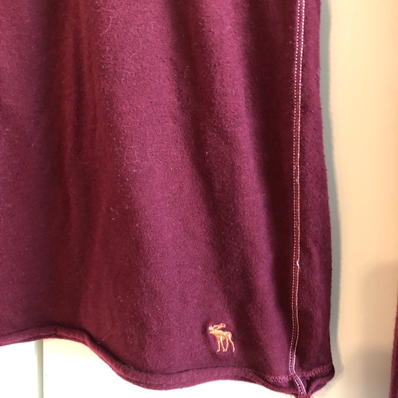 ABERCROMBIE &  FITCH  LONG SLEEVE - Picture 2 of 5